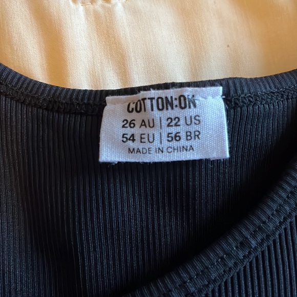 Women’s NWT curve Active Rib crop top black Size 22 w - Picture 2 of 4